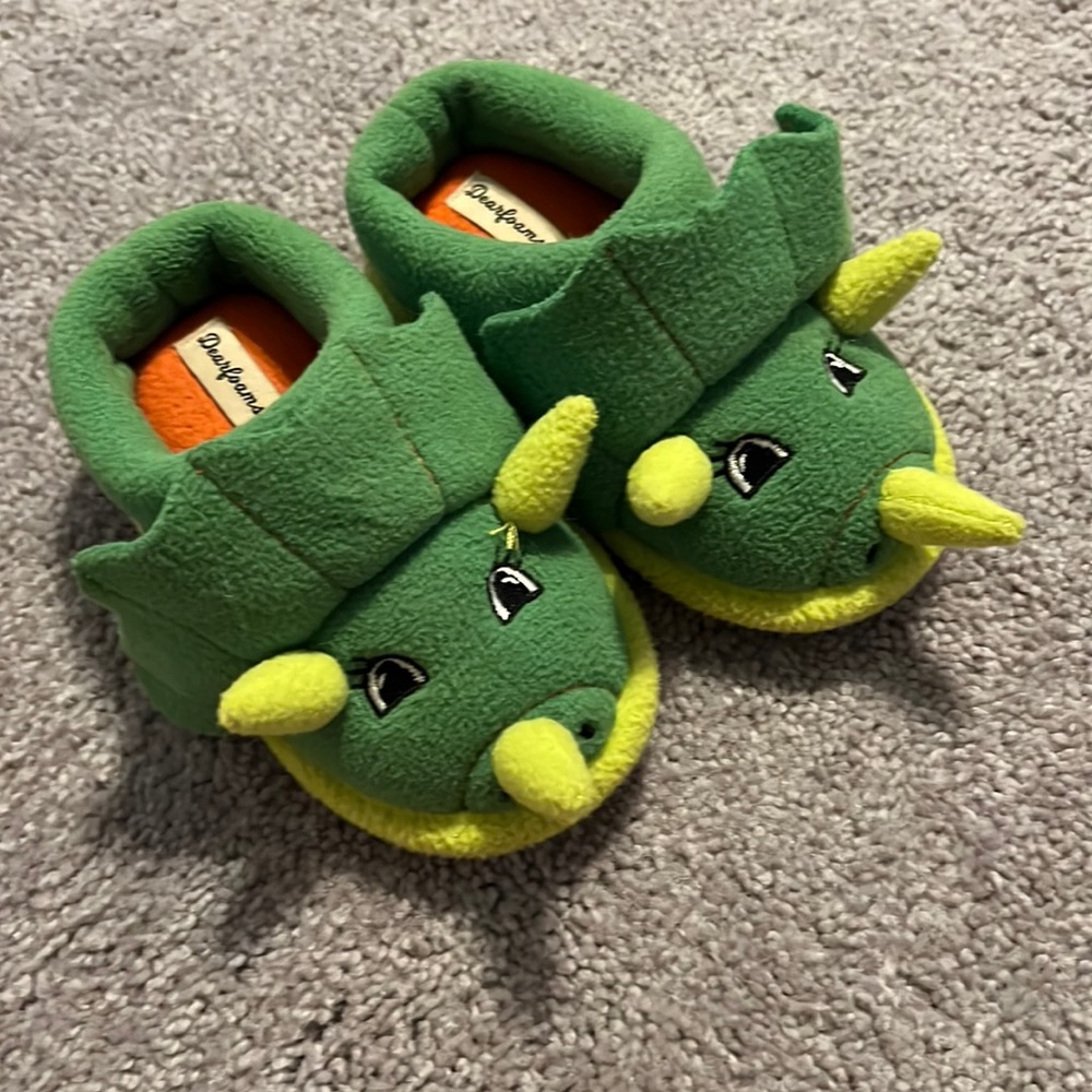 Toddler dinosaur slippers by Dearfoams